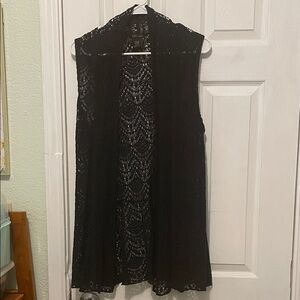Sleeveless Black Lace Open-Front Vest